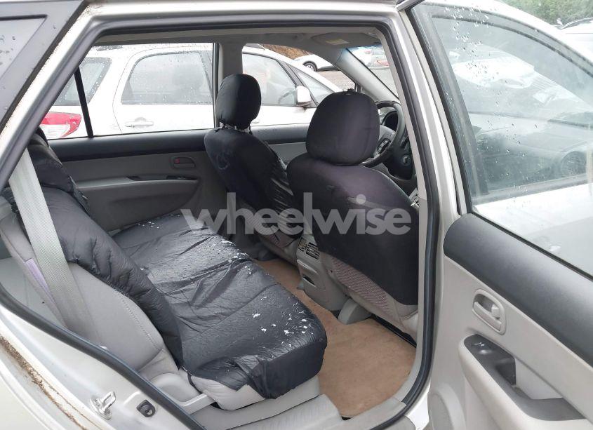 Photo 8 of 2008 Kia Rondo LX V6 (VIN KNAFG526287137946)