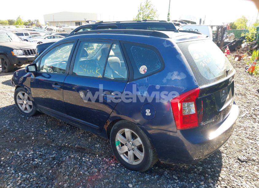 Photo 3 of 2008 Kia Rondo LX V6 (VIN KNAFG526287164354)