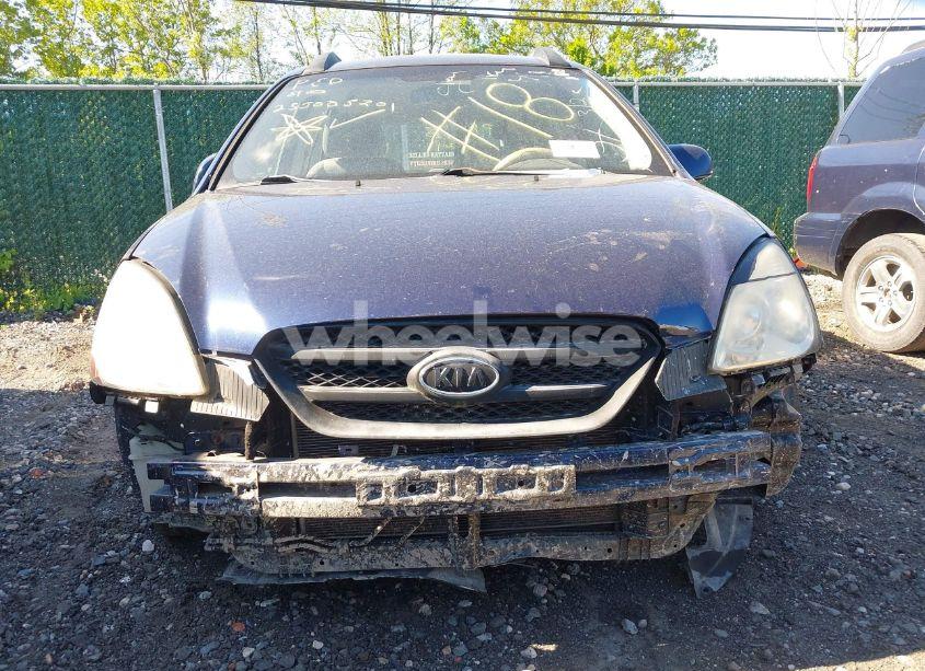 Photo 6 of 2008 Kia Rondo LX V6 (VIN KNAFG526287164354)