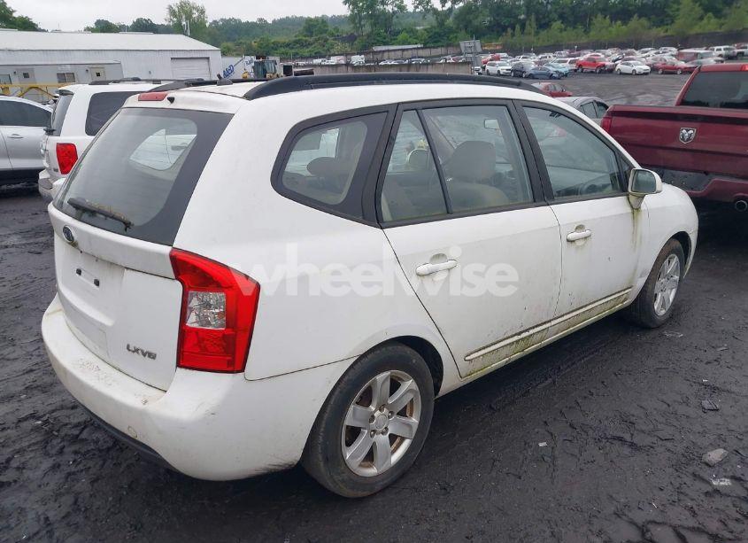 Photo 4 of 2008 Kia Rondo LX V6 (VIN KNAFG526387170843)