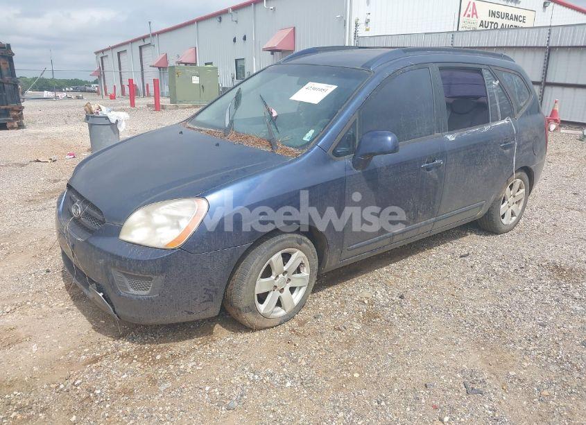Photo 2 of 2007 Kia Rondo LX V6 (VIN KNAFG526477110293)