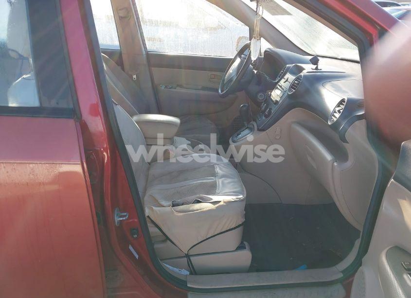 Photo 5 of 2008 Kia Rondo LX V6 (VIN KNAFG526587147323)