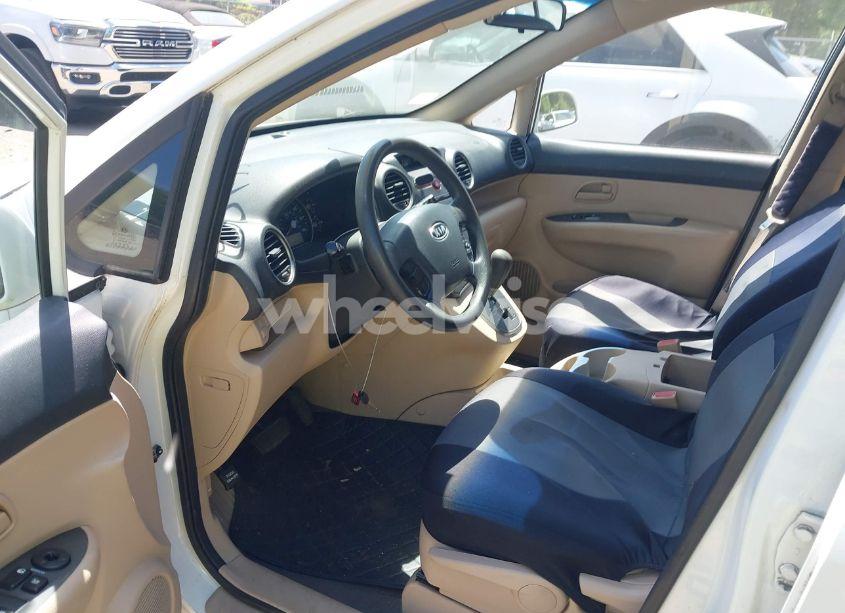 Photo 5 of 2008 Kia Rondo LX V6 (VIN KNAFG526X87151416)