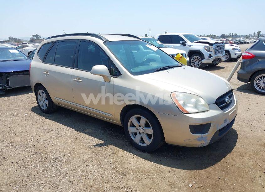 2008 Kia Rondo LX V6 (VIN KNAFG526X87151643) main photo