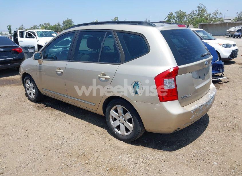 Photo 3 of 2008 Kia Rondo LX V6 (VIN KNAFG526X87151643)
