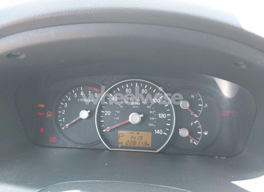 Photo 7 of 2008 Kia Rondo LX V6 (VIN KNAFG526X87151643)