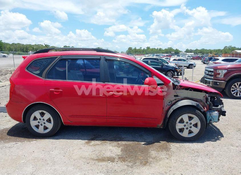 Photo 13 of 2009 Kia Rondo LX (VIN KNAFG528797260225)