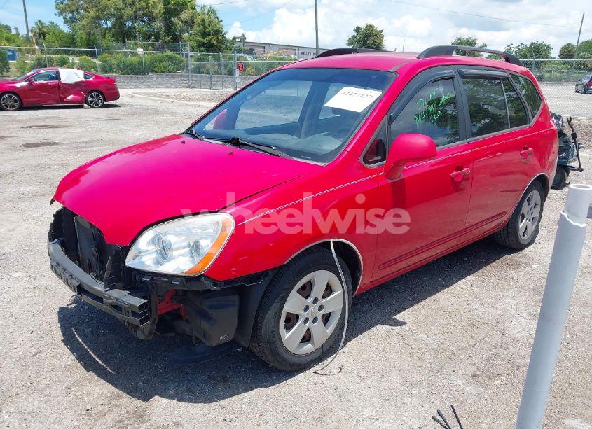 Photo 2 of 2009 Kia Rondo LX (VIN KNAFG528797260225)