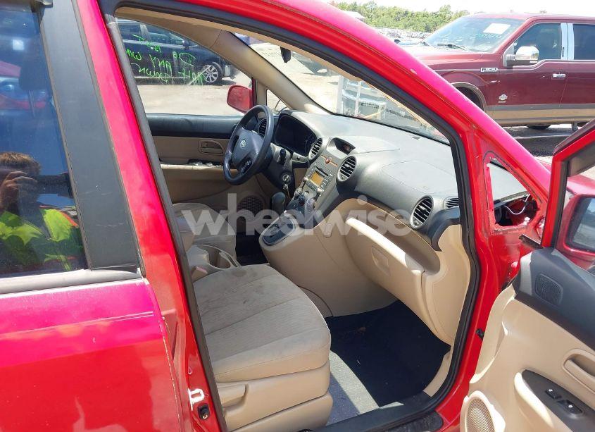 Photo 5 of 2009 Kia Rondo LX (VIN KNAFG528797260225)