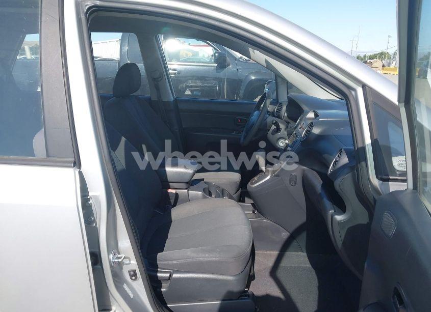 Photo 5 of 2009 Kia Rondo LX (VIN KNAFG529097261953)