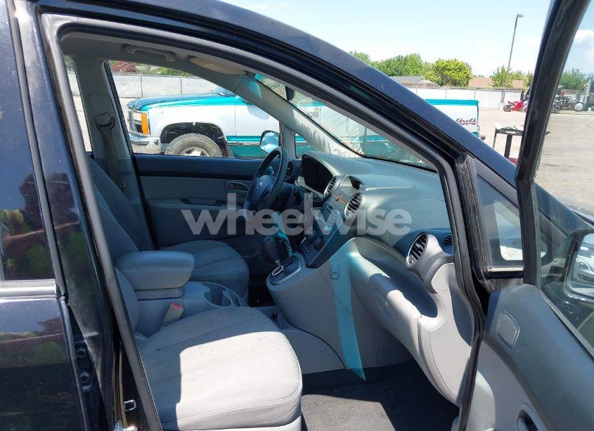 Photo 5 of 2009 Kia Rondo LX (VIN KNAFG529797276207)