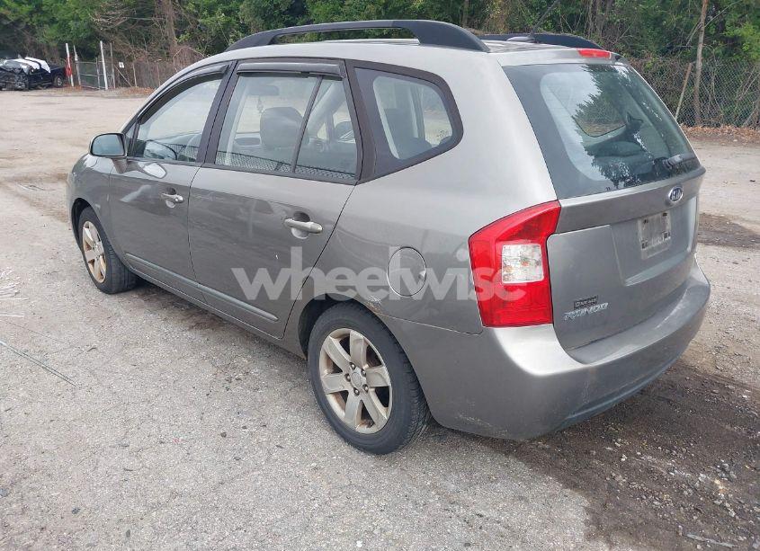 Photo 3 of 2009 Kia Rondo LX (VIN KNAFG529997274586)
