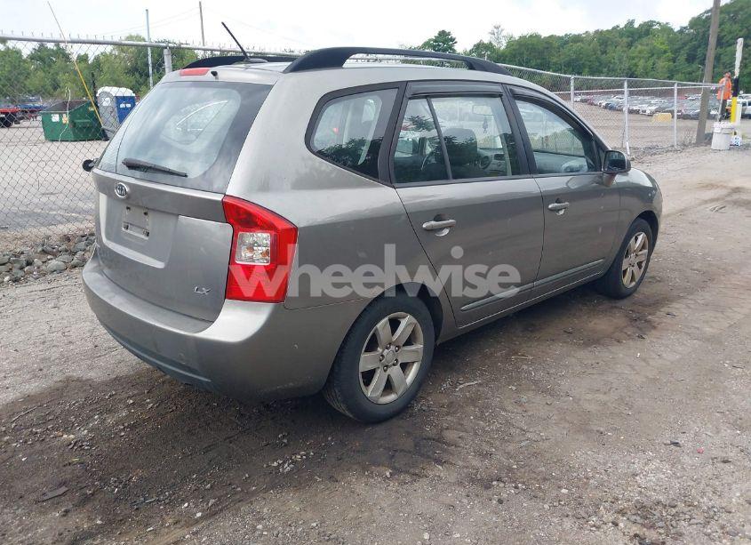 Photo 4 of 2009 Kia Rondo LX (VIN KNAFG529997274586)