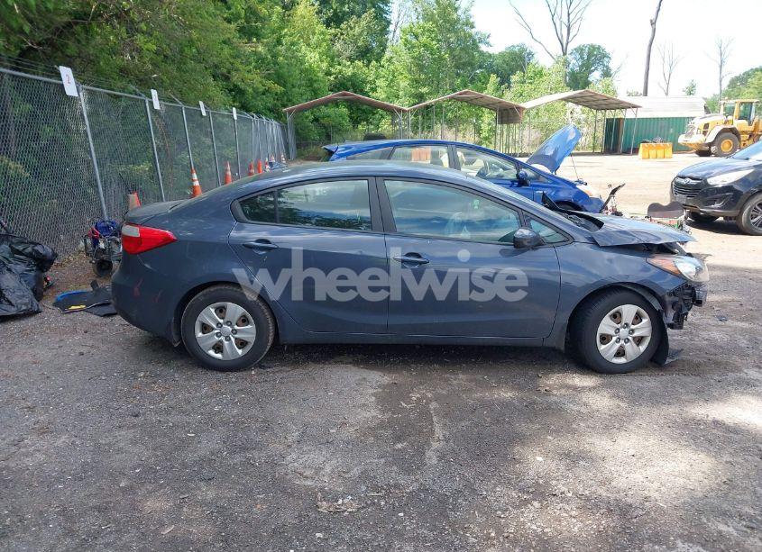Photo 12 of 2016 Kia Forte LX (VIN KNAFK4A61G5611356)
