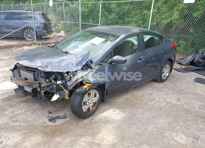 Photo 2 of 2016 Kia Forte LX (VIN KNAFK4A61G5611356)