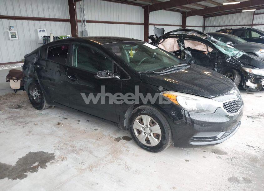 2016 Kia Forte LX (VIN KNAFK4A61G5617139) main photo