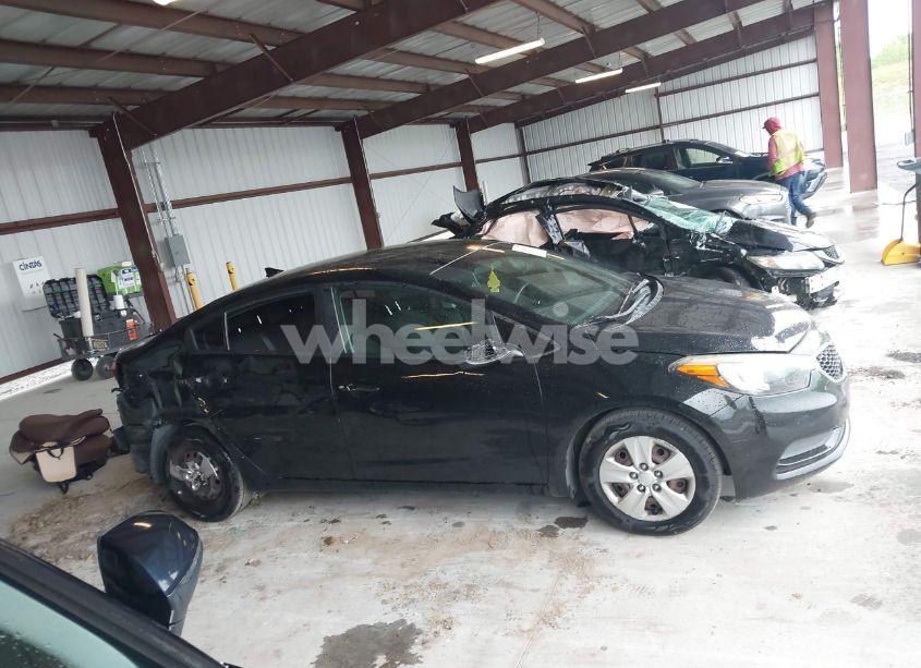 Photo 13 of 2016 Kia Forte LX (VIN KNAFK4A61G5617139)