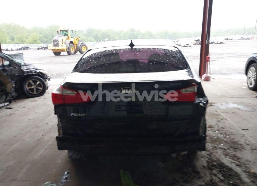 Photo 16 of 2016 Kia Forte LX (VIN KNAFK4A61G5617139)