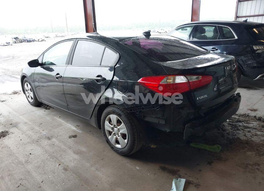 Photo 3 of 2016 Kia Forte LX (VIN KNAFK4A61G5617139)