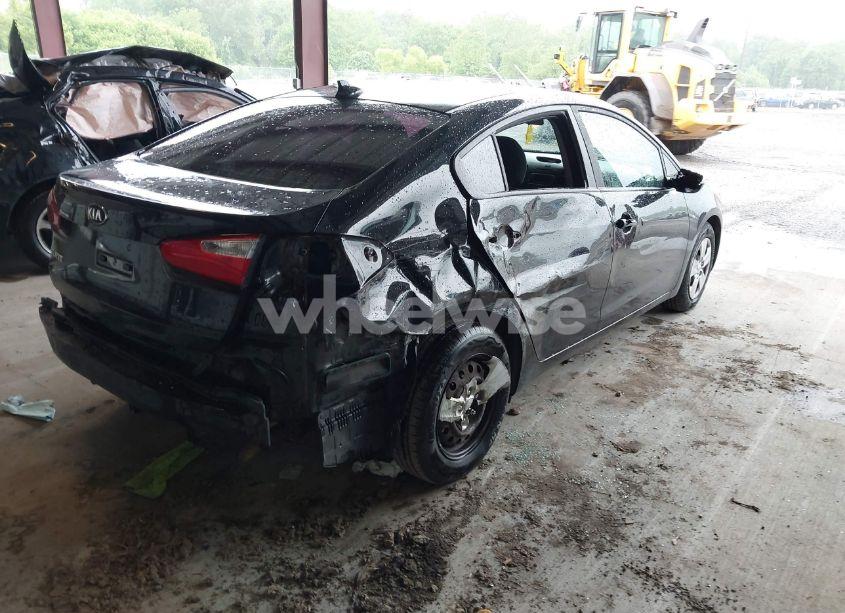 Photo 4 of 2016 Kia Forte LX (VIN KNAFK4A61G5617139)