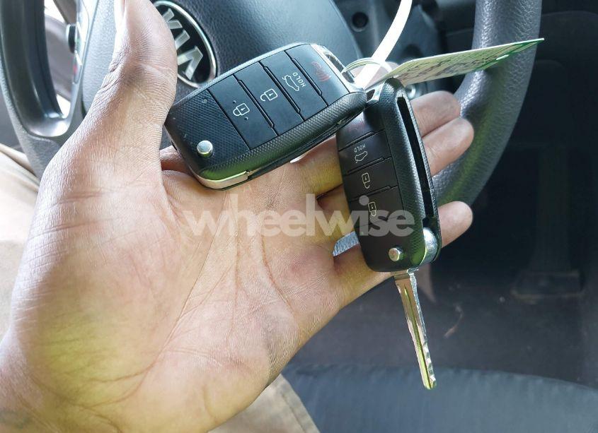 Photo 11 of 2016 Kia Forte LX (VIN KNAFK4A62G5445929)