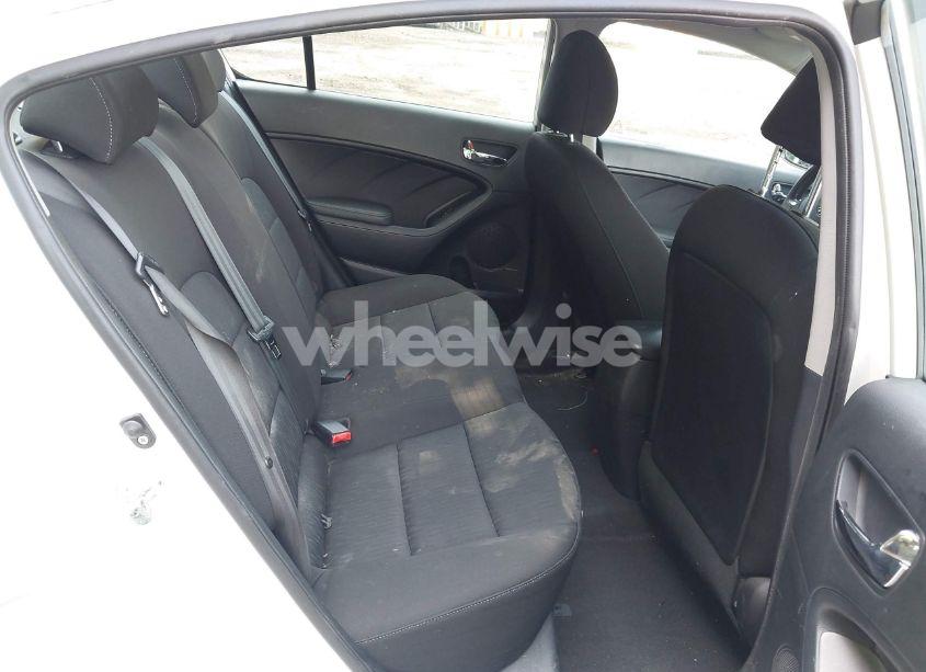 Photo 8 of 2016 Kia Forte LX (VIN KNAFK4A62G5445929)