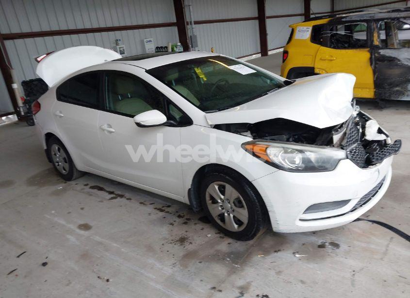 2016 Kia Forte LX (VIN KNAFK4A62G5457918) main photo
