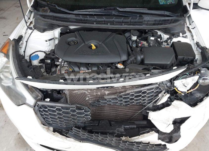 Photo 10 of 2016 Kia Forte LX (VIN KNAFK4A62G5457918)