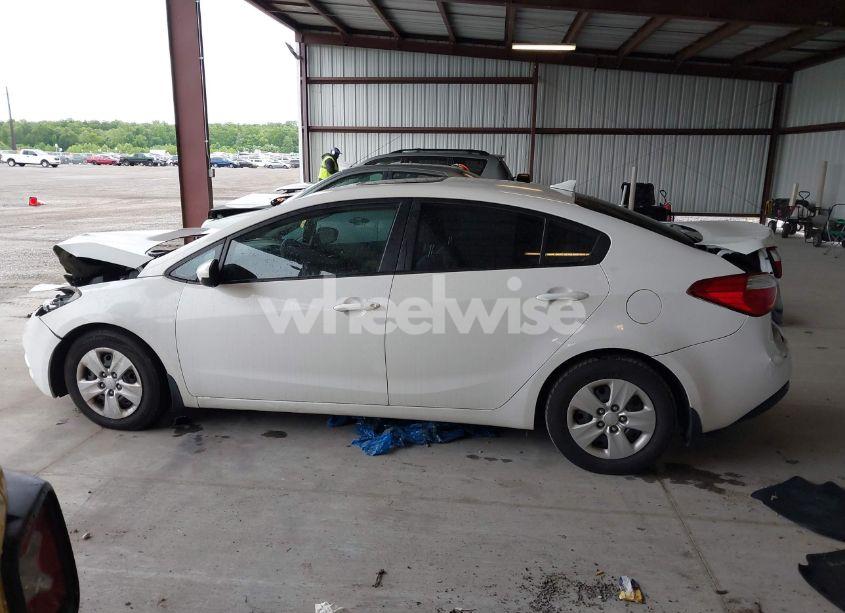Photo 15 of 2016 Kia Forte LX (VIN KNAFK4A62G5457918)