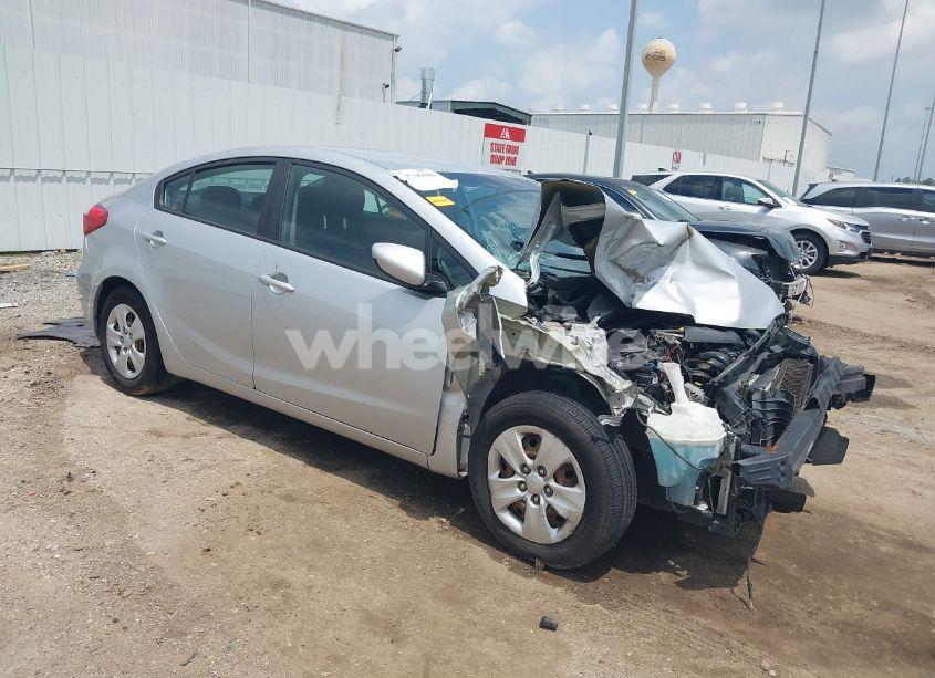 2016 Kia Forte LX (VIN KNAFK4A62G5585740) main photo