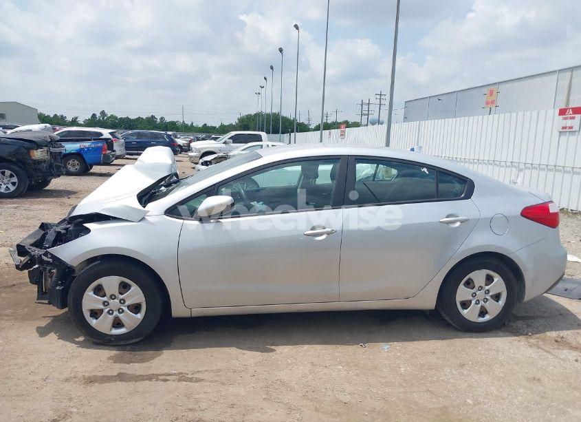 Photo 15 of 2016 Kia Forte LX (VIN KNAFK4A62G5585740)