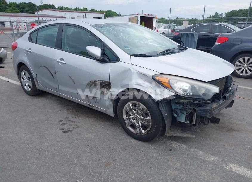 2015 Kia Forte LX (VIN KNAFK4A63F5337754) main photo