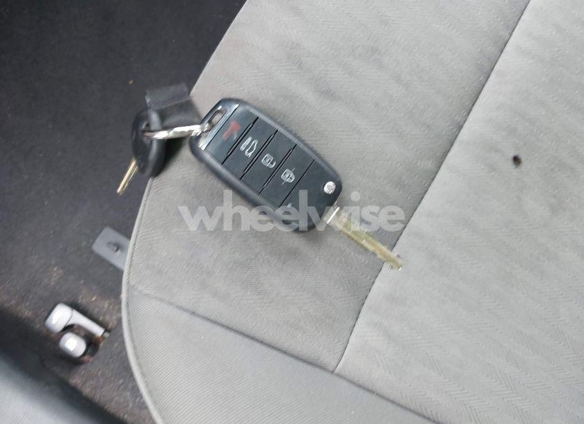 Photo 11 of 2015 Kia Forte LX (VIN KNAFK4A63F5337754)