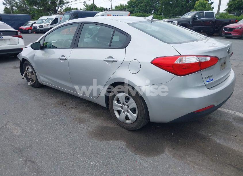 Photo 3 of 2015 Kia Forte LX (VIN KNAFK4A63F5337754)