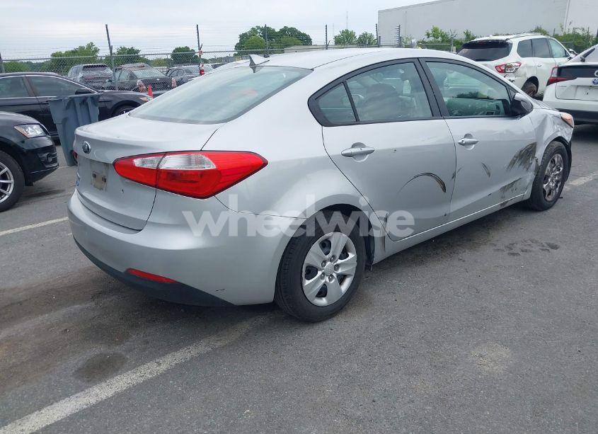 Photo 4 of 2015 Kia Forte LX (VIN KNAFK4A63F5337754)