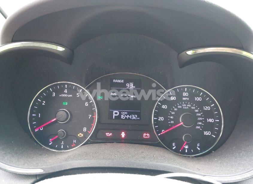 Photo 7 of 2016 Kia Forte LX (VIN KNAFK4A63G5540385)