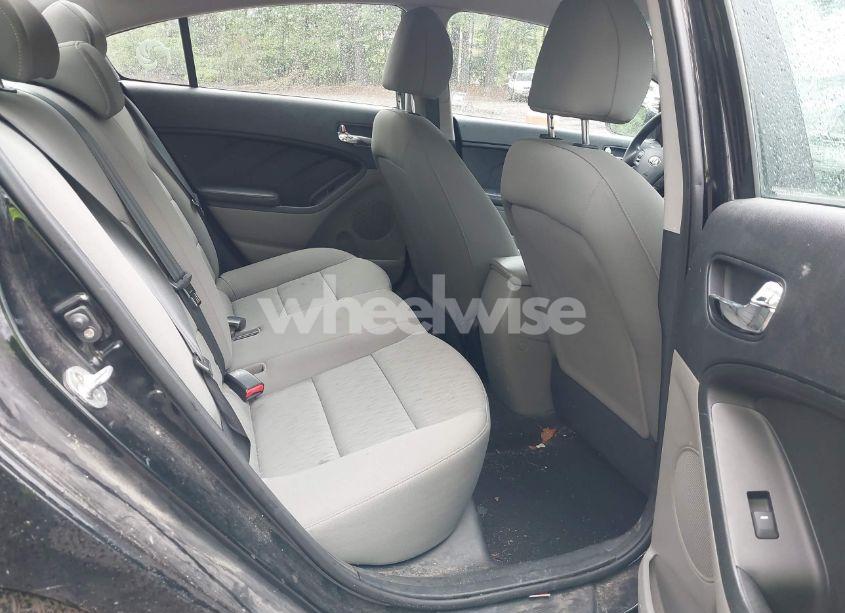 Photo 8 of 2016 Kia Forte LX (VIN KNAFK4A63G5540385)