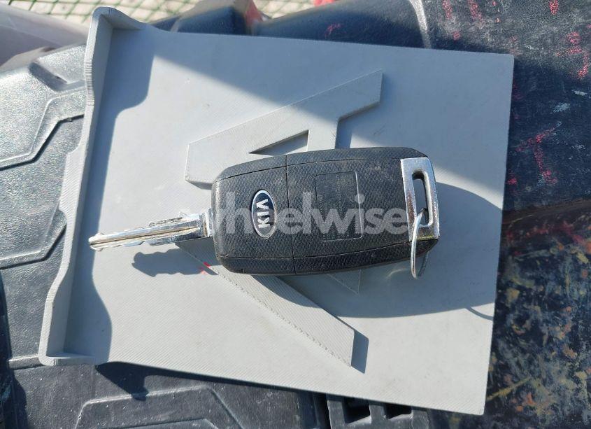 Photo 11 of 2016 Kia Forte LX (VIN KNAFK4A63G5566551)