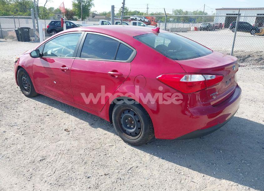Photo 3 of 2016 Kia Forte LX (VIN KNAFK4A63G5566551)