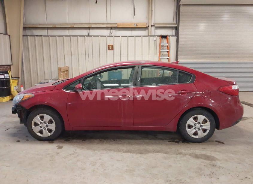 Photo 14 of 2016 Kia Forte LX (VIN KNAFK4A63G5612296)