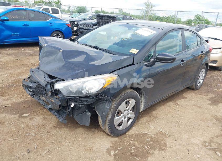 Photo 2 of 2016 Kia Forte LX (VIN KNAFK4A63G5612685)