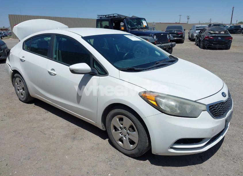 2016 Kia Forte LX (VIN KNAFK4A63G5618180) main photo