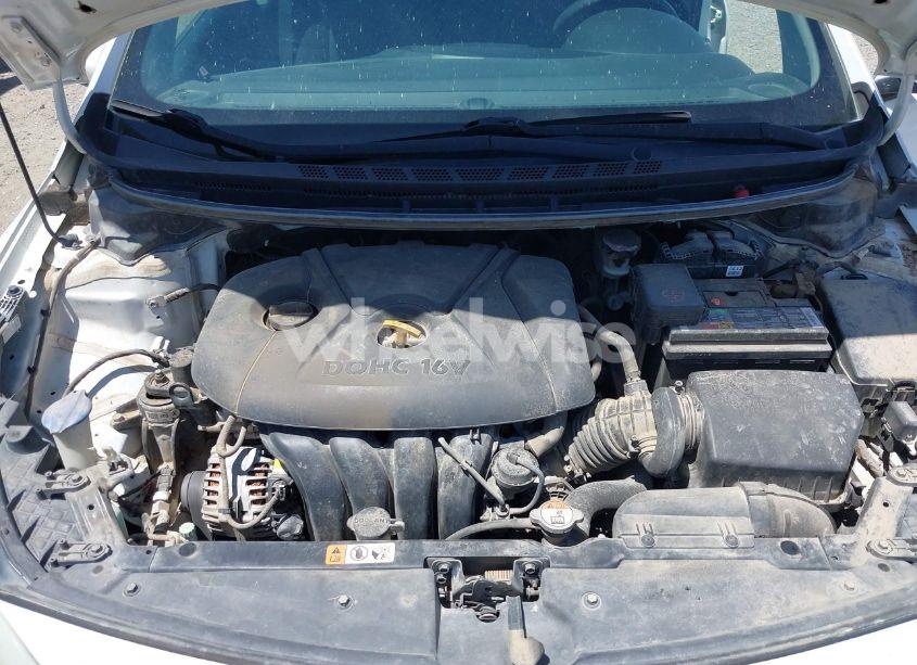 Photo 10 of 2016 Kia Forte LX (VIN KNAFK4A63G5618180)