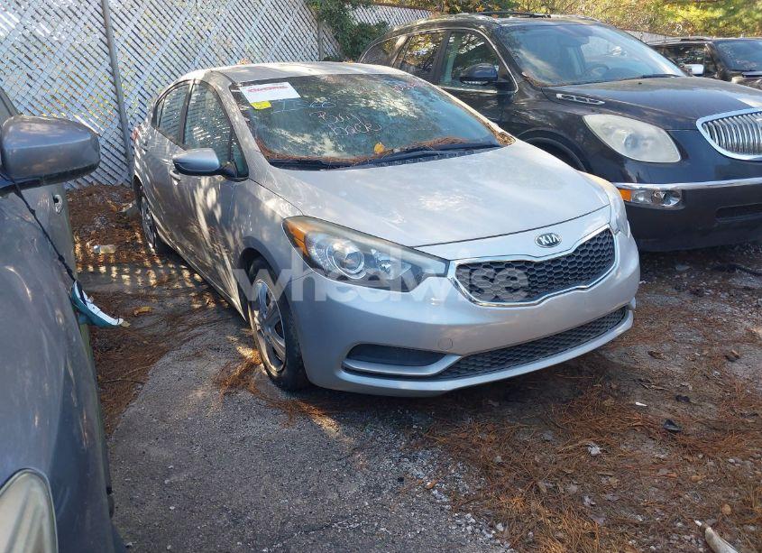 2015 Kia Forte LX (VIN KNAFK4A64F5379057) main photo
