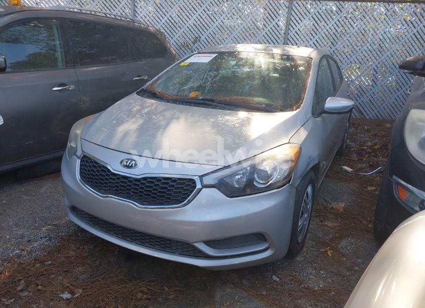 Photo 2 of 2015 Kia Forte LX (VIN KNAFK4A64F5379057)