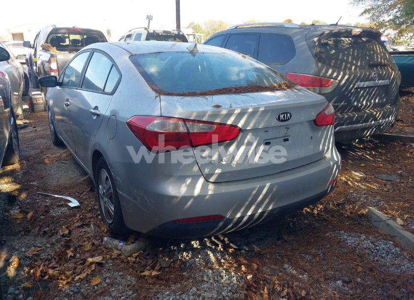 Photo 3 of 2015 Kia Forte LX (VIN KNAFK4A64F5379057)