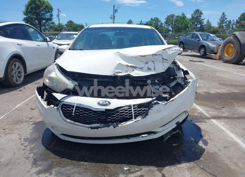 Photo 12 of 2016 Kia Forte LX (VIN KNAFK4A64G5603669)