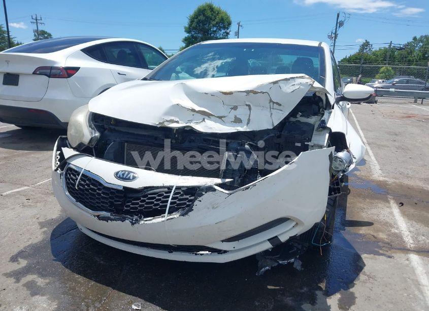 Photo 6 of 2016 Kia Forte LX (VIN KNAFK4A64G5603669)