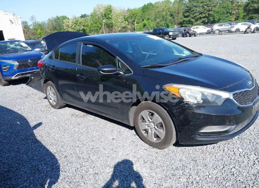2015 Kia Forte LX (VIN KNAFK4A65F5338985) main photo