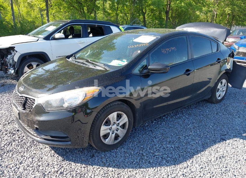 Photo 2 of 2015 Kia Forte LX (VIN KNAFK4A65F5338985)